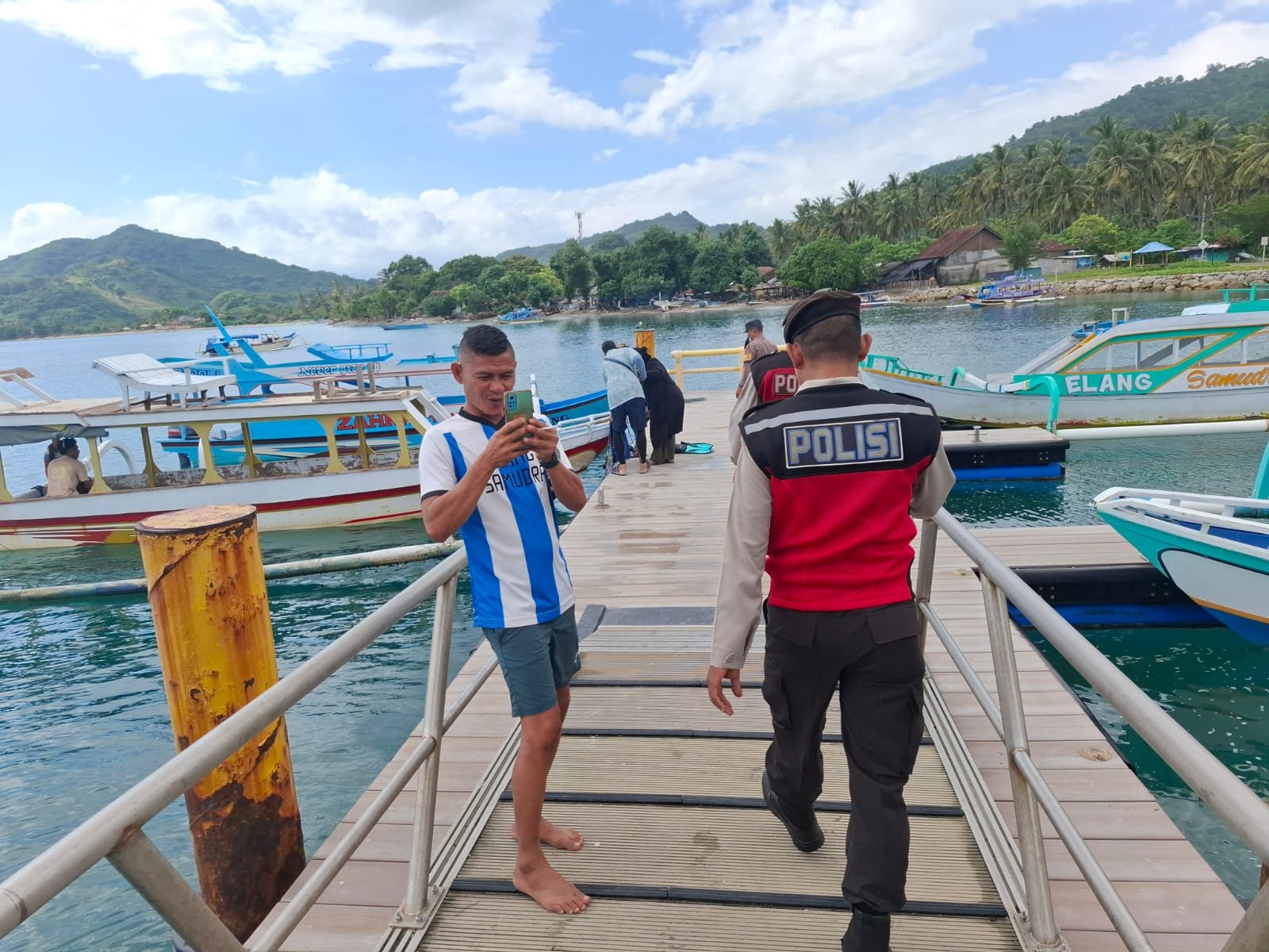 Patroli Rutin Polsek Sekotong: Jamin Keamanan Wisata Pesisir Lombok Barat
