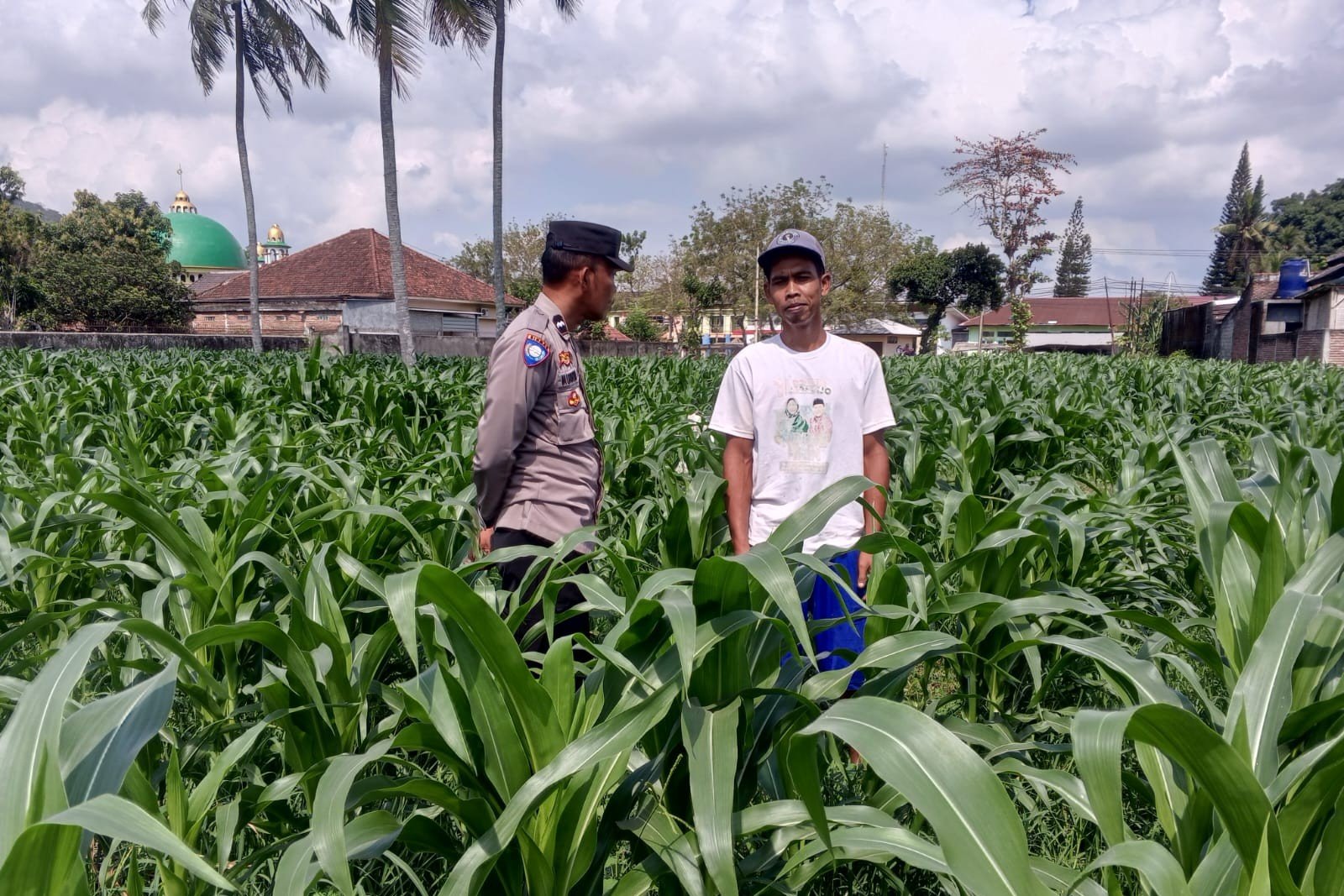 Bhabinkamtibmas Kuripan Ajak Warga Dusun Due Pelet Wujudkan Ketahanan Pangan