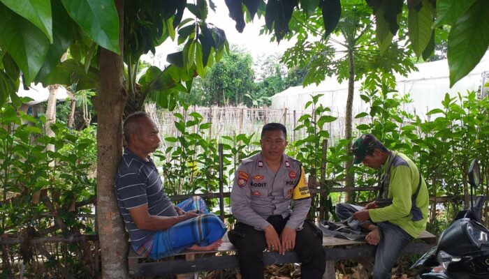 Bhabinkamtibmas Jagaraga Giatkan Pemanfaatan Lahan Produktif Demi Kemandirian Pangan