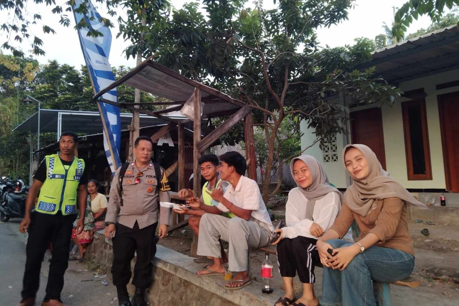 Polsek Batulayar Dorong Warga Batulayar Barat Manfaatkan Lahan Kosong untuk Ketahanan Pangan