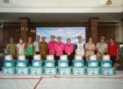 Peduli Sesama, Ketua Umum Bhayangkari Salurkan Bantuan untuk Masyarakat Terdampak Banjir di Bali