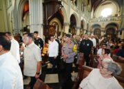 Tinjau 2 Gereja, Kapolri Pastikan Pengamanan dan Pelayanan Misa Malam Natal